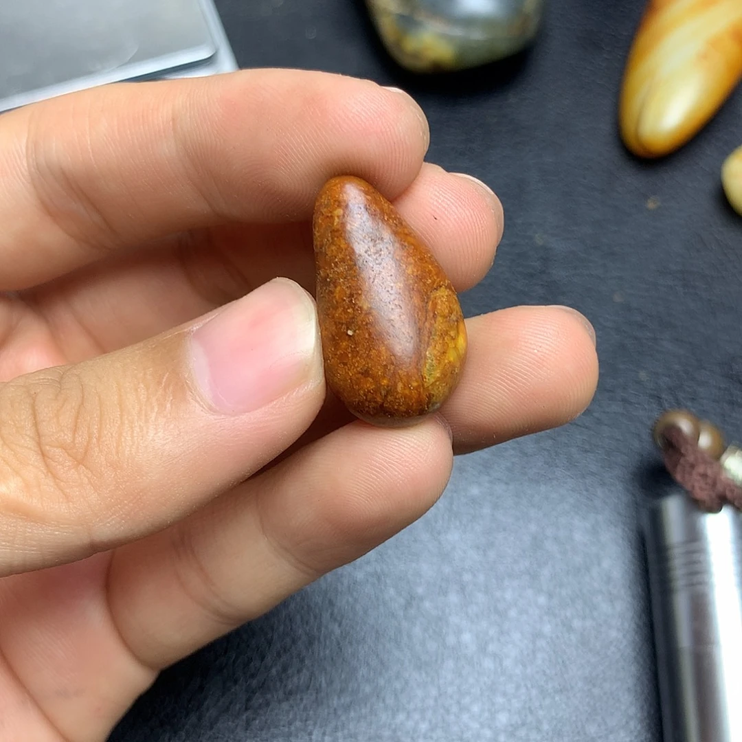 未镶嵌和田玉（糖玉）挂件