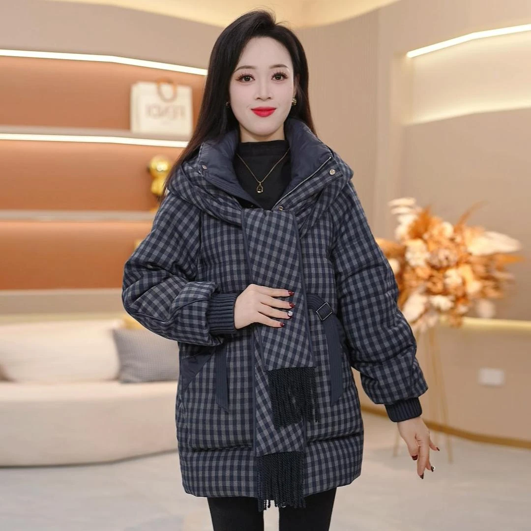 爆款秋冬新款格子连帽大码加厚轻奢流行保暖洋气白鸭绒羽绒服