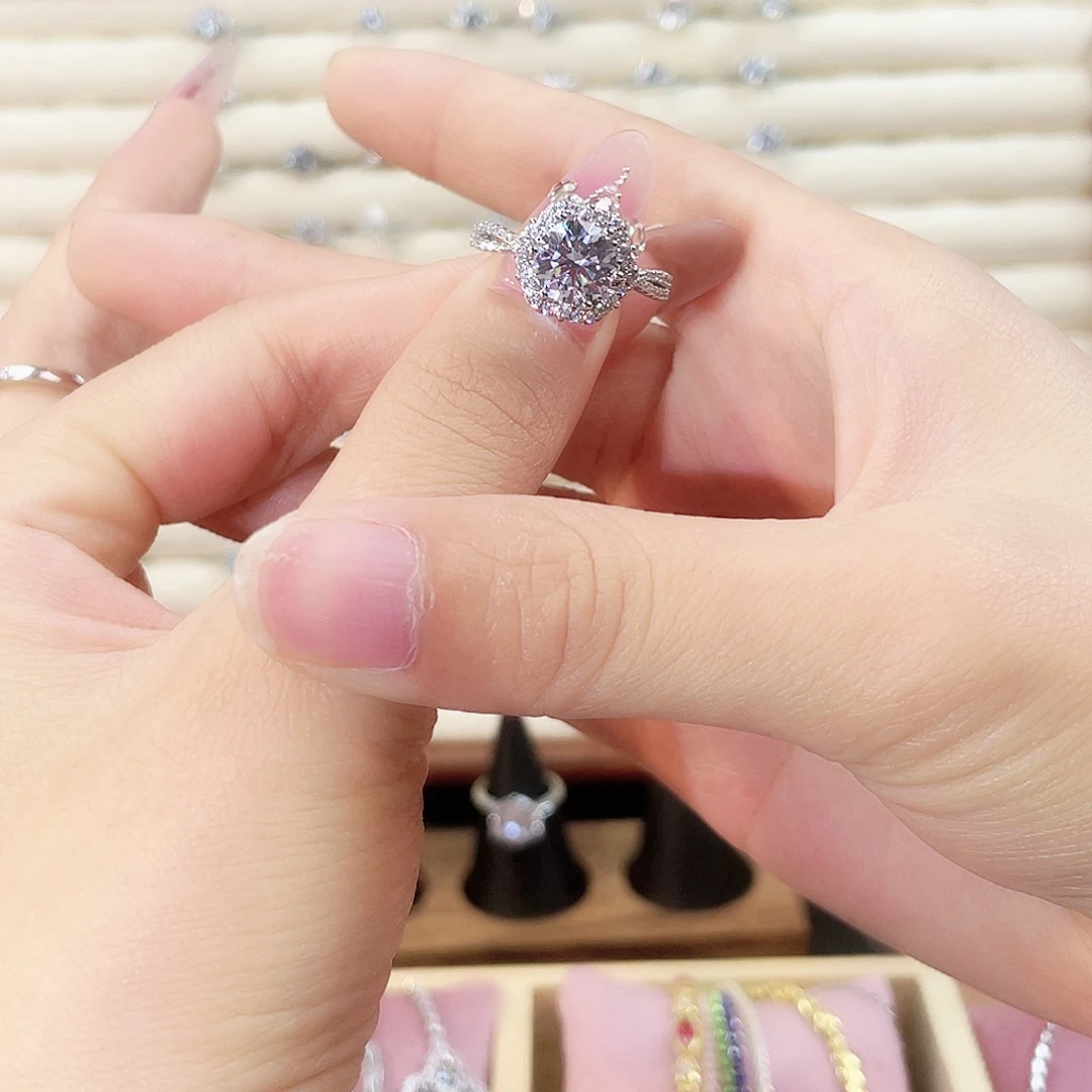 足银合成碳硅石爱莎公主2ct20圈