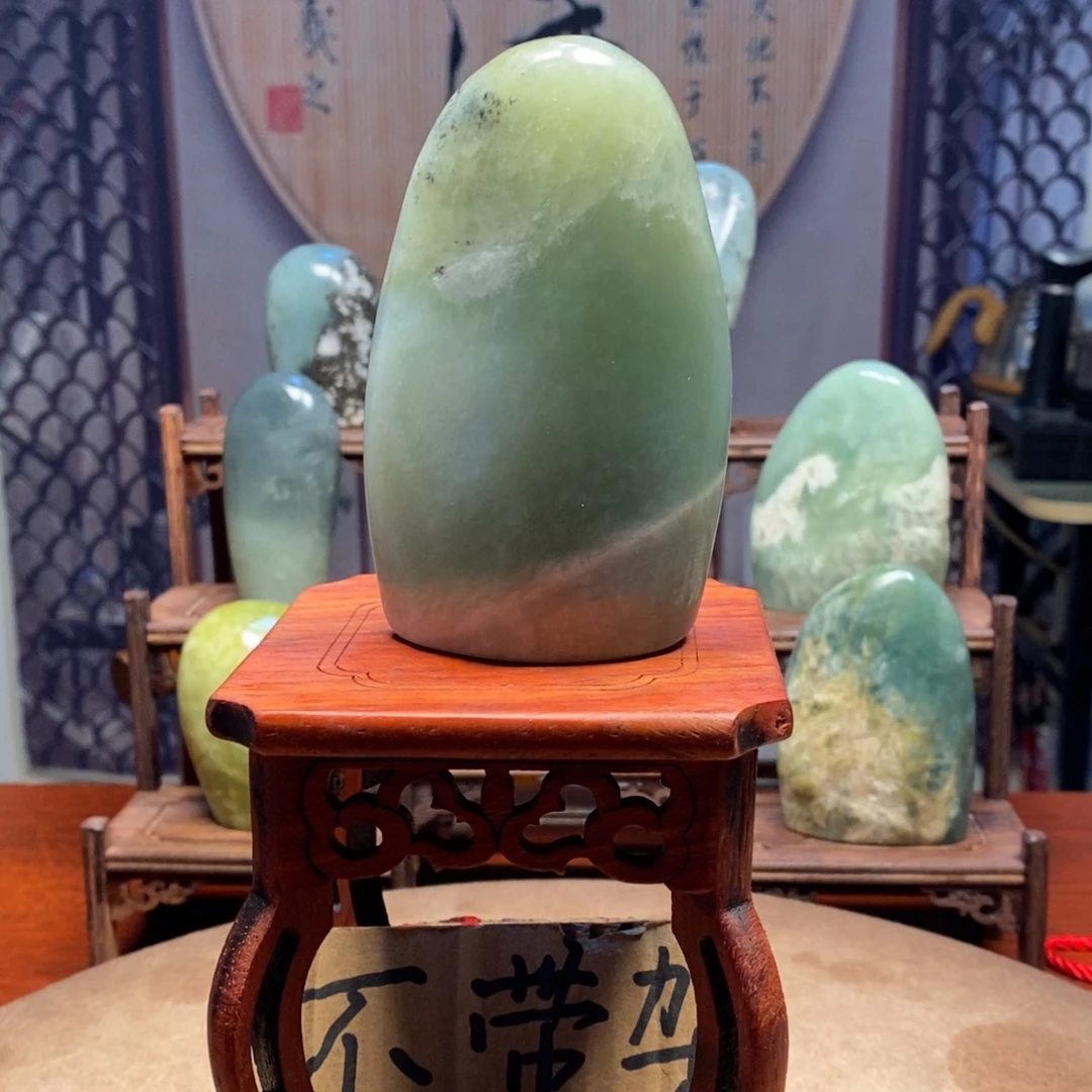 青***A岫玉未镶嵌珠宝奇石
