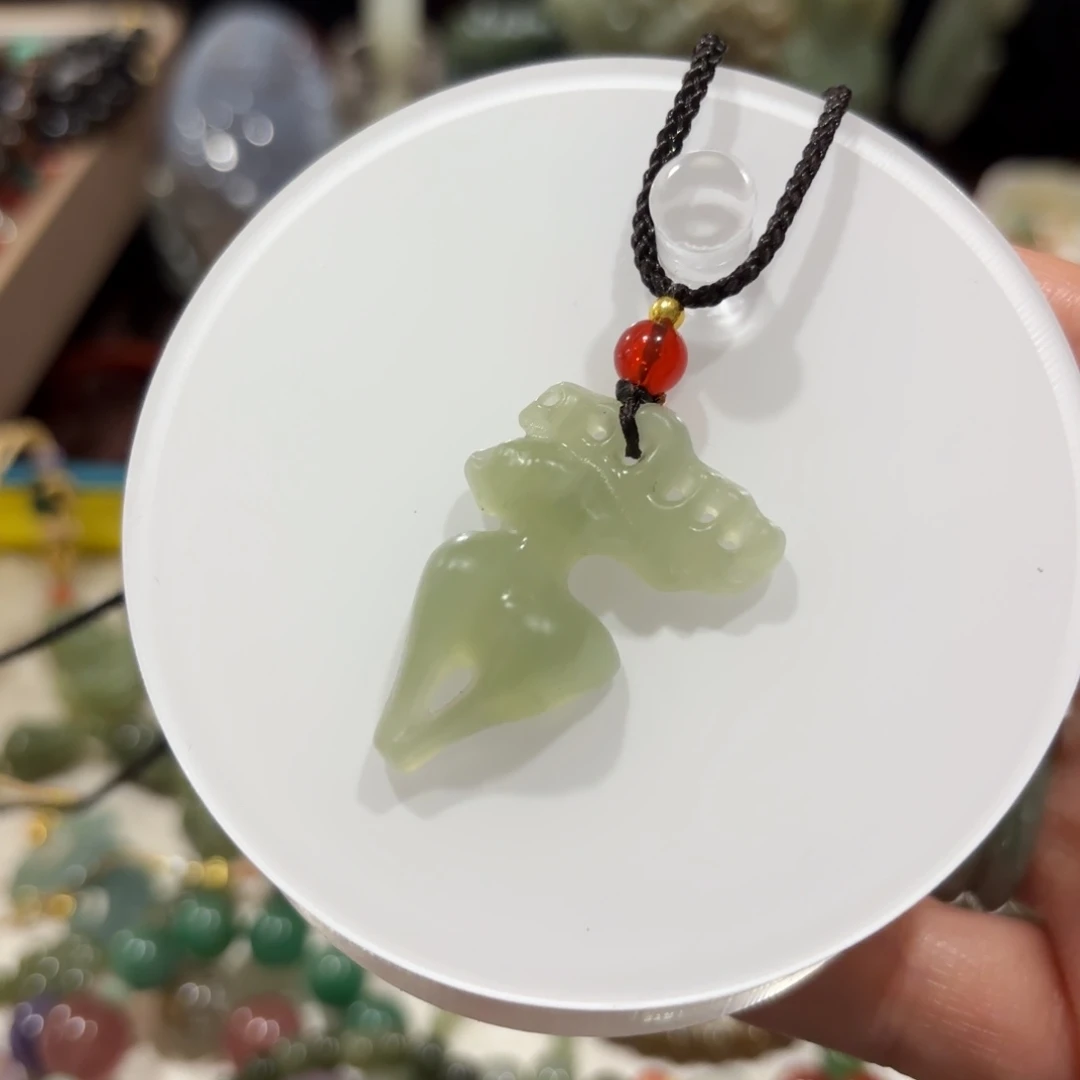 岫岩老玉（透闪石质玉）未镶嵌颈饰58485