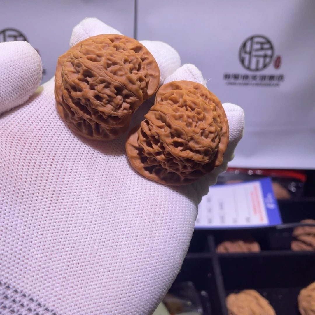 文玩核桃把件639 宫灯