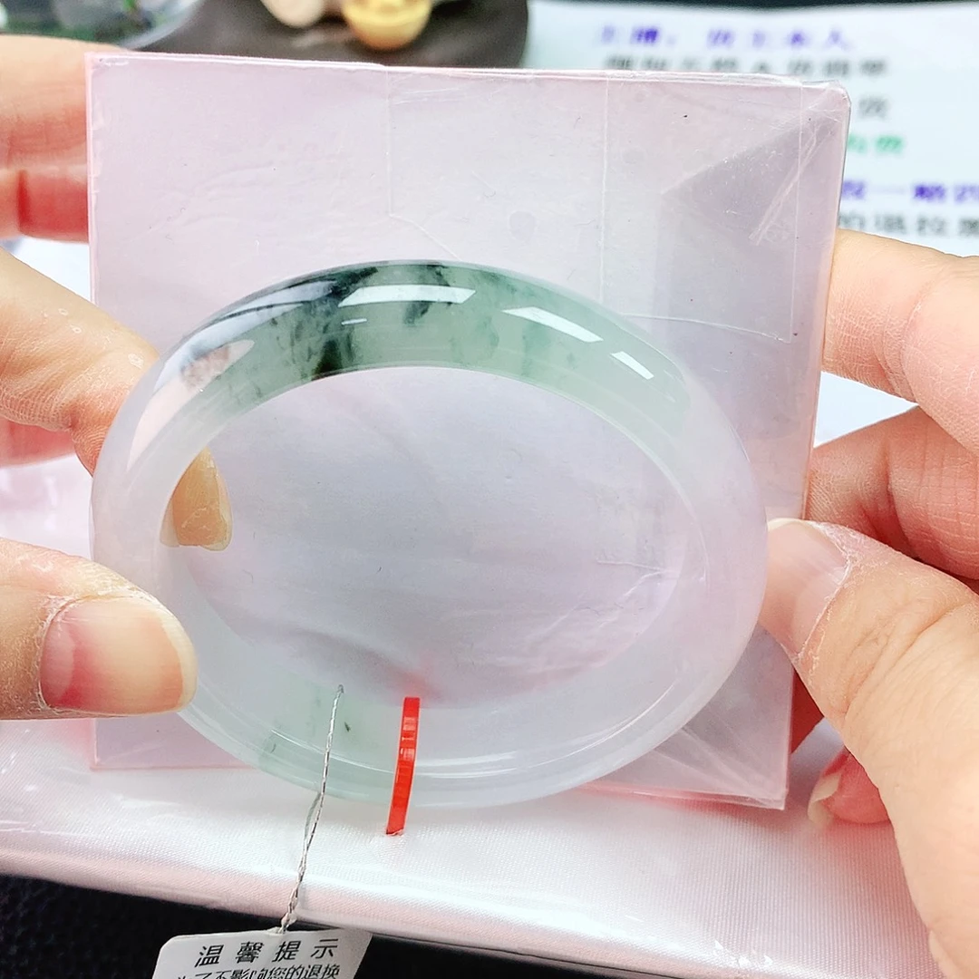 翡翠手镯未镶嵌55贵