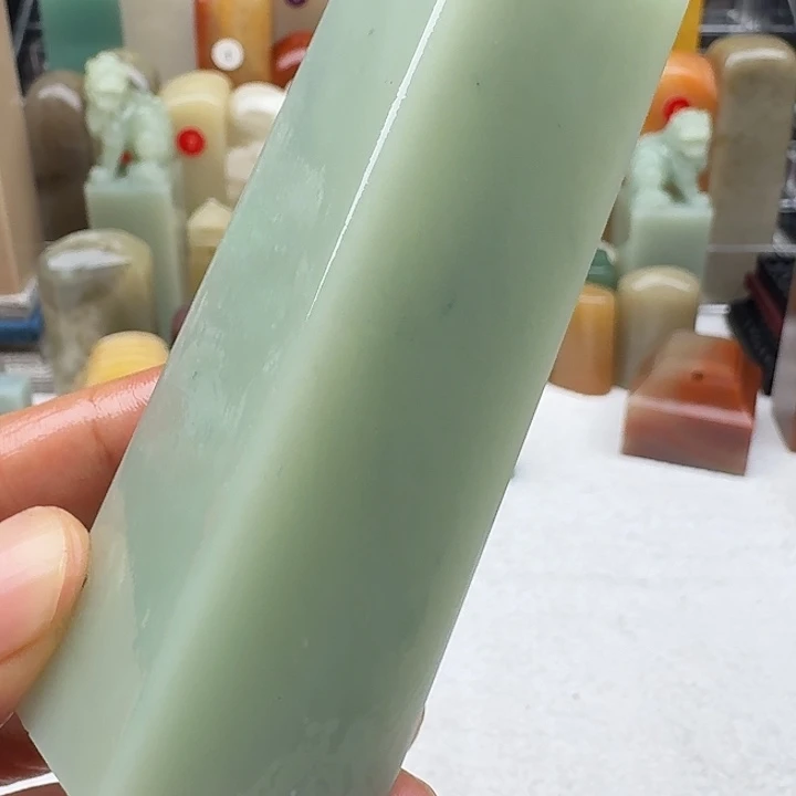 寿山石印石云南天青（2.5*2.5*9.3）