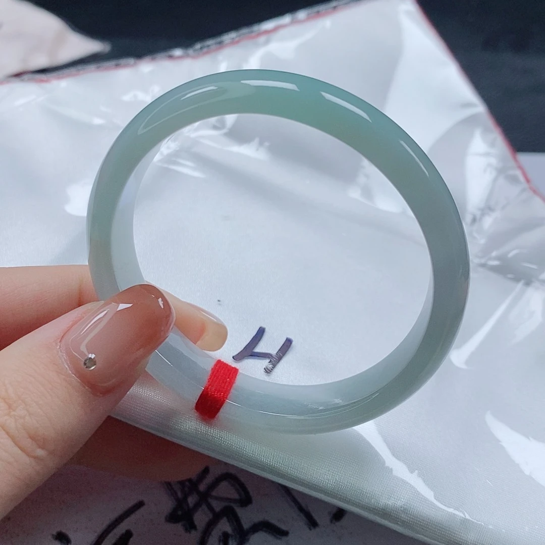 【闪购商品】未镶嵌手镯（贵妃镯）翡翠405号