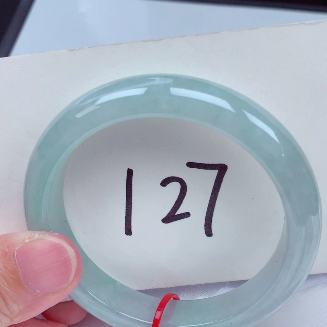 翡翠手镯未镶嵌翡翠