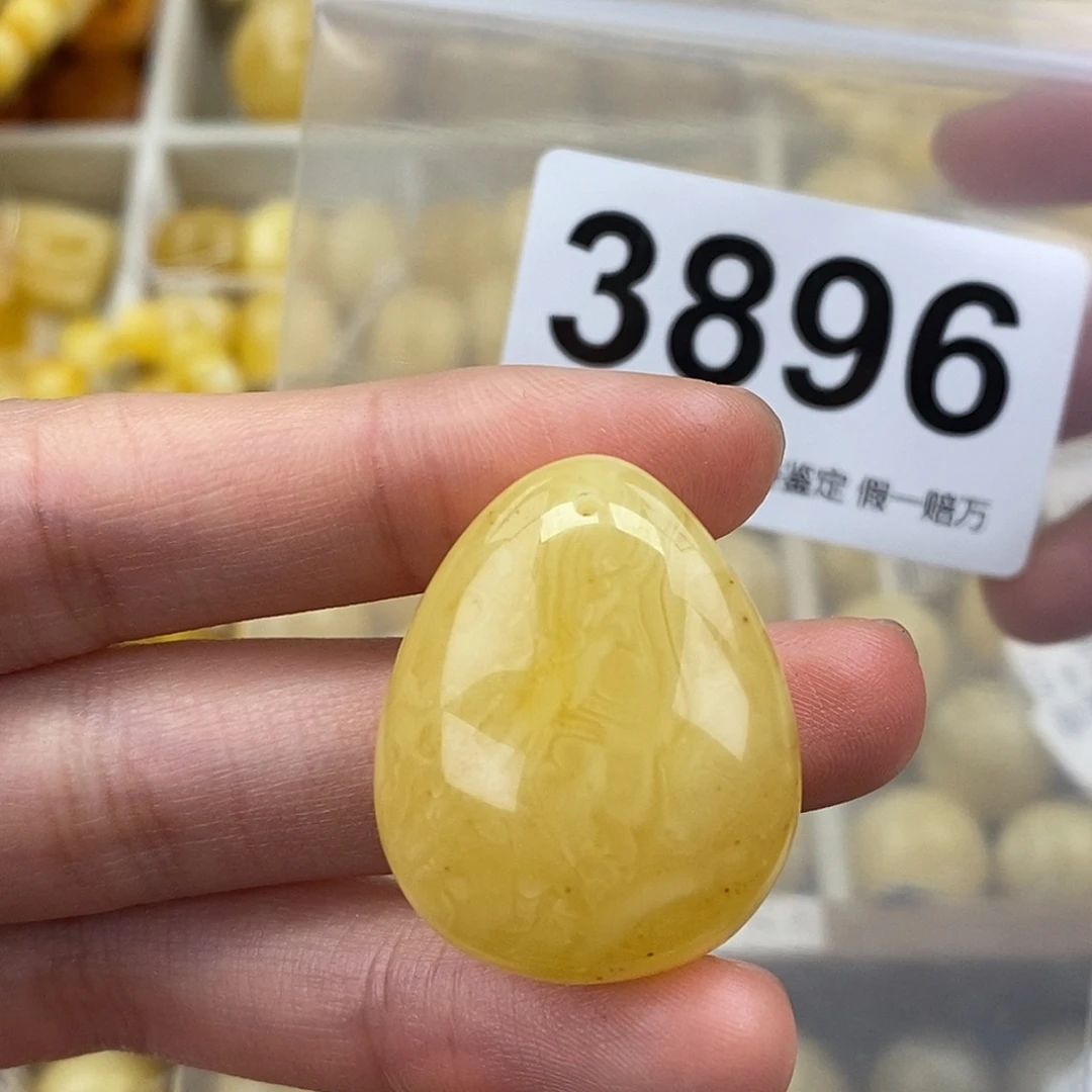 蜜蜡未镶嵌珠宝奇石30