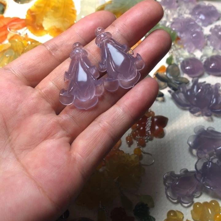 *****未镶嵌蛇纹石玉耳坠