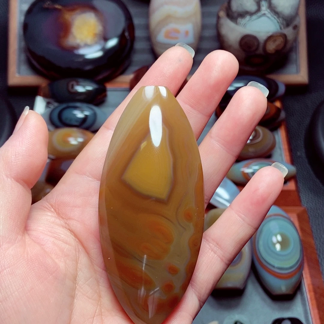 玛瑙/玉髓未镶嵌珠宝奇石