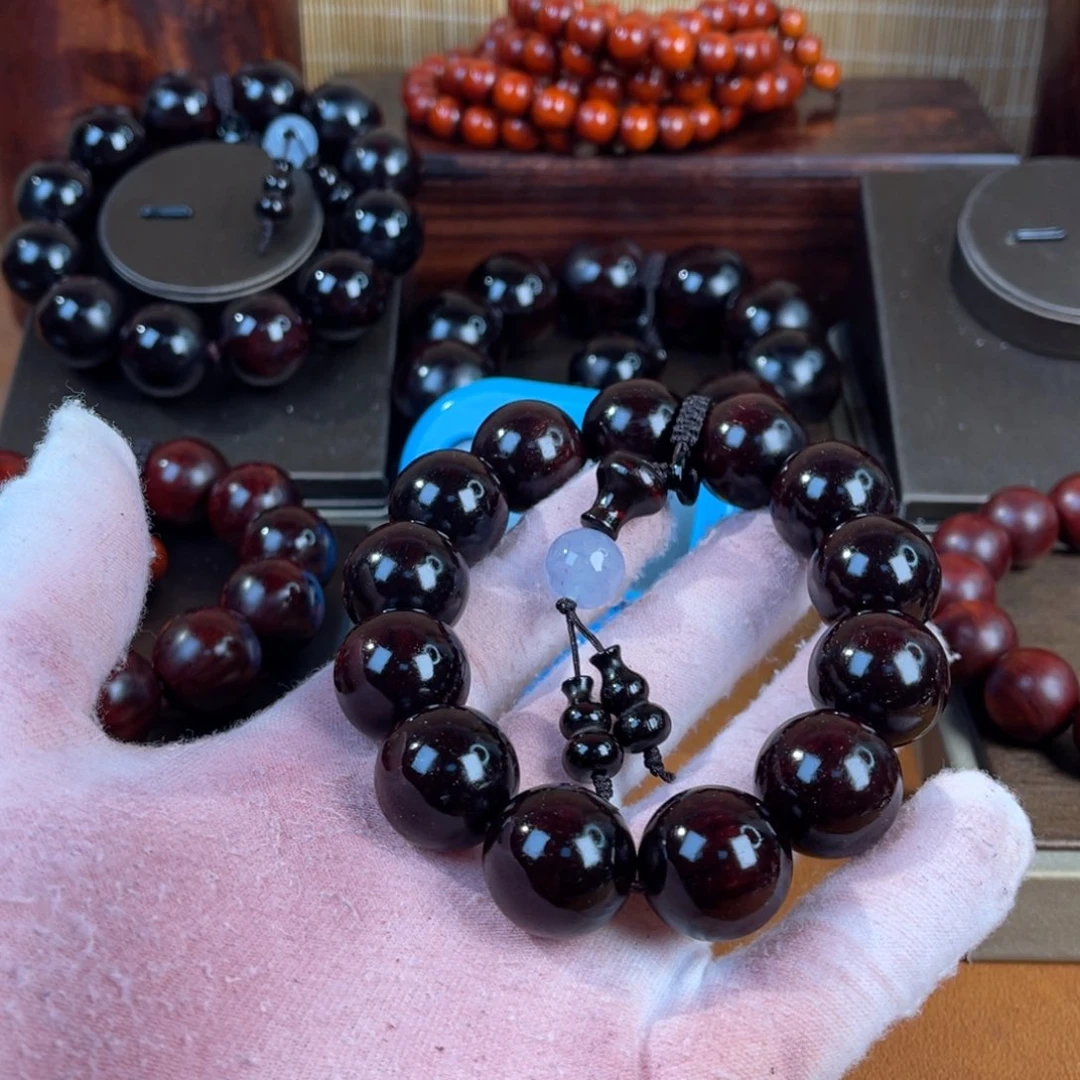 檀香紫檀（小叶紫檀）l*