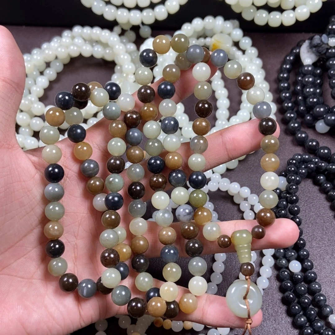 用***1未镶嵌和田玉把件