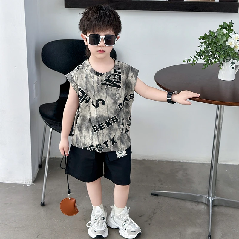 男童夏装无袖背心套装宝宝夏季薄款衣服2025年款潮酷痞帅儿童服装