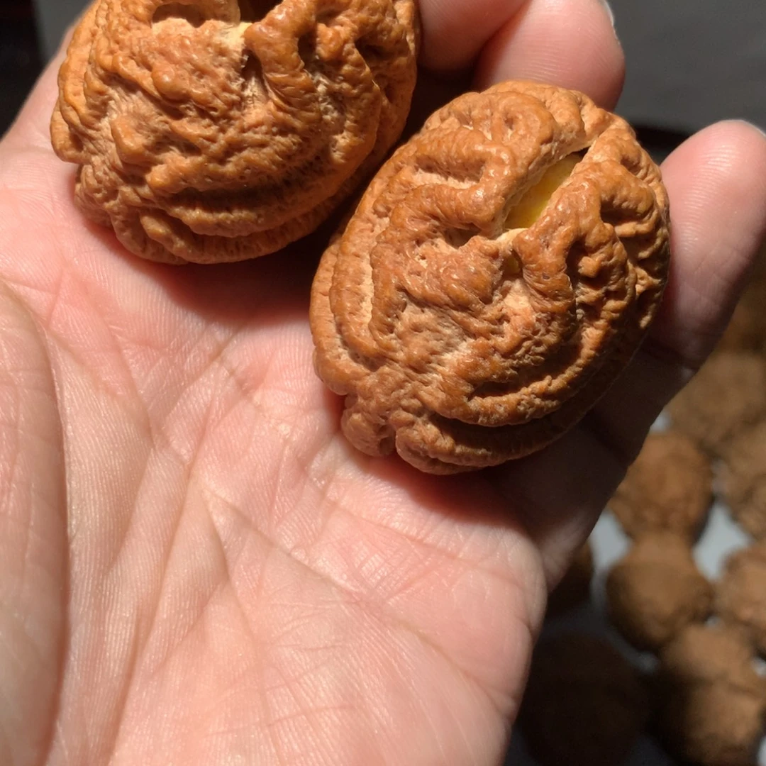 把件文玩核桃鬼脸核桃