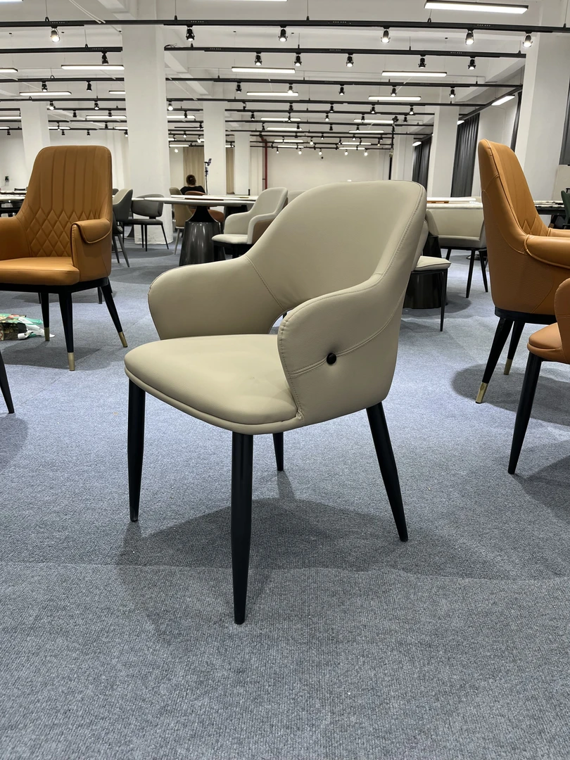 F376意式轻奢风餐椅意式轻奢风餐椅意式轻奢皮化妆椅餐厅酒店