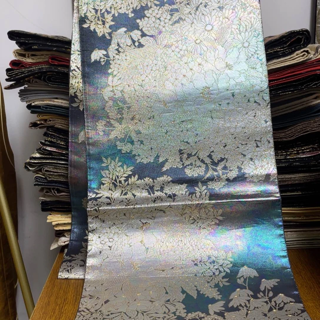 刺绣织锦技艺高超