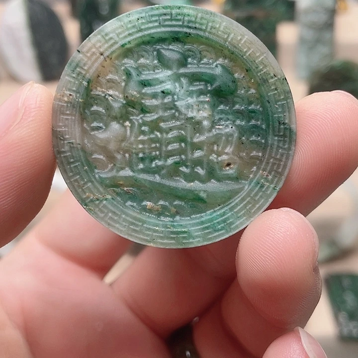 未镶嵌独山玉颈饰