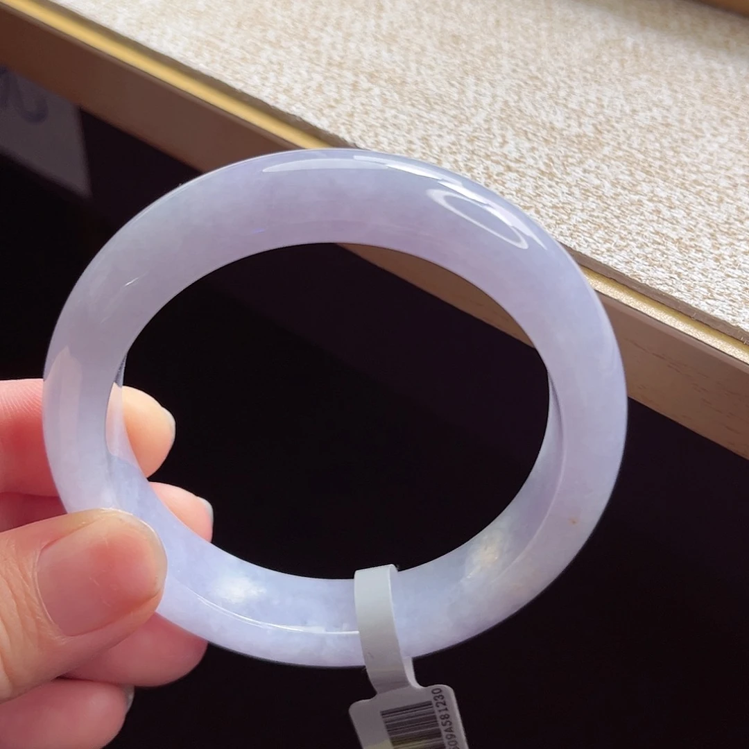 翡翠手镯未镶嵌手镯