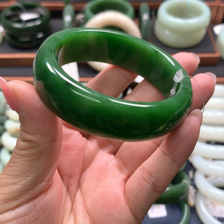 【闪购商品】未镶嵌手镯和田玉（碧玉）62