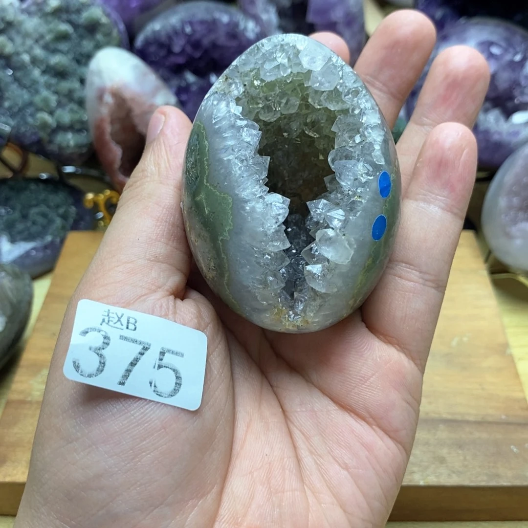 未镶嵌水晶大型摆件（非配饰）