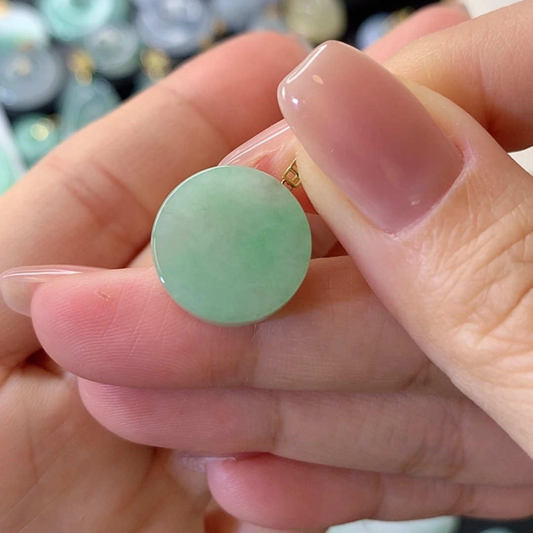 【闪购商品】翡翠吊坠(赠链)18K金镶嵌