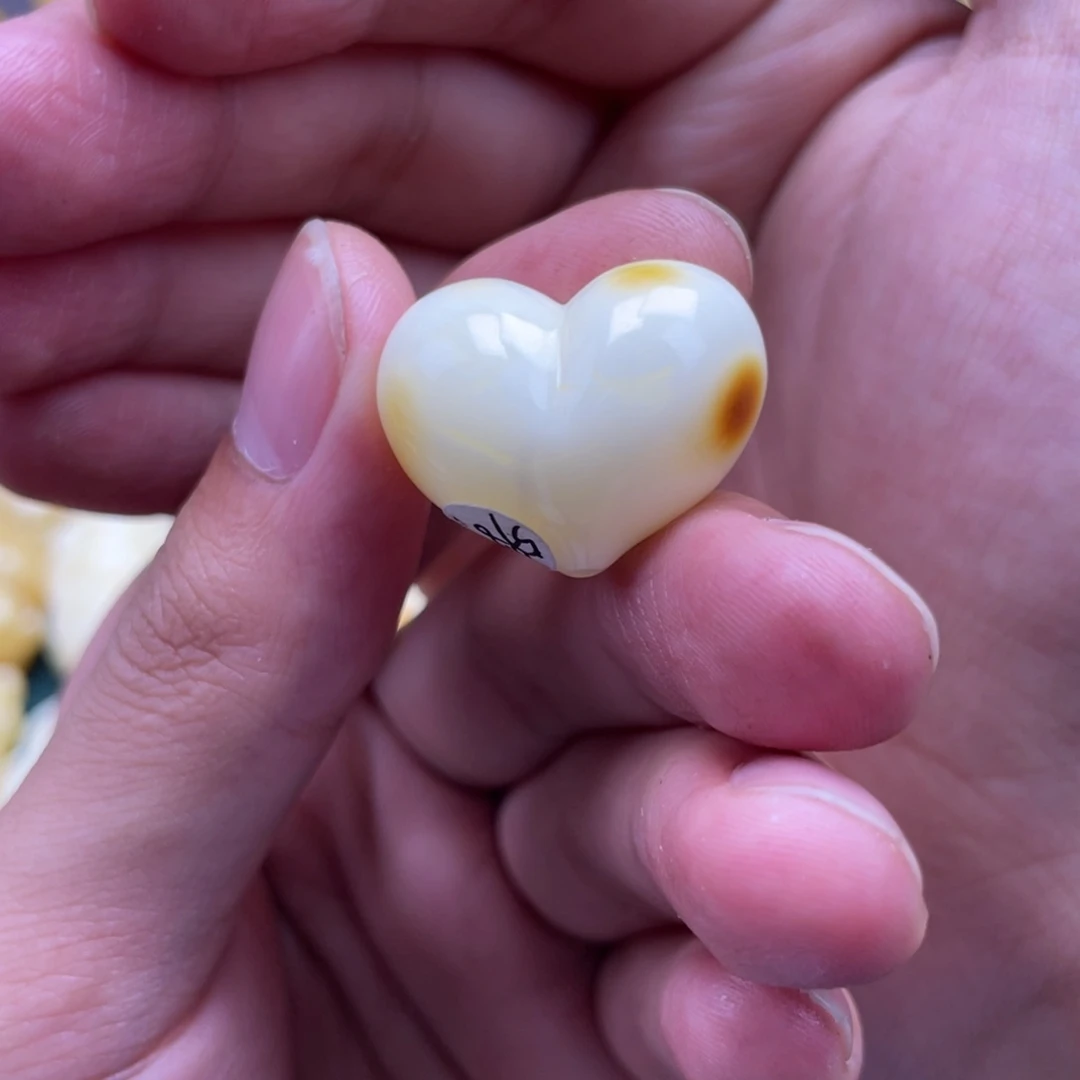 琥珀未镶嵌裸石蜜蜡