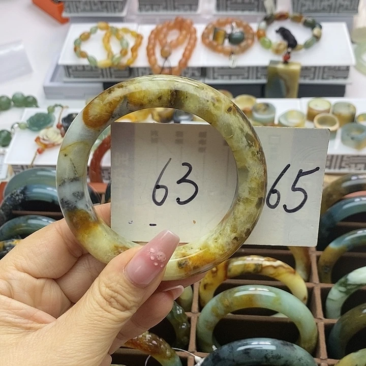 蛇纹石玉手镯未镶嵌金***奇