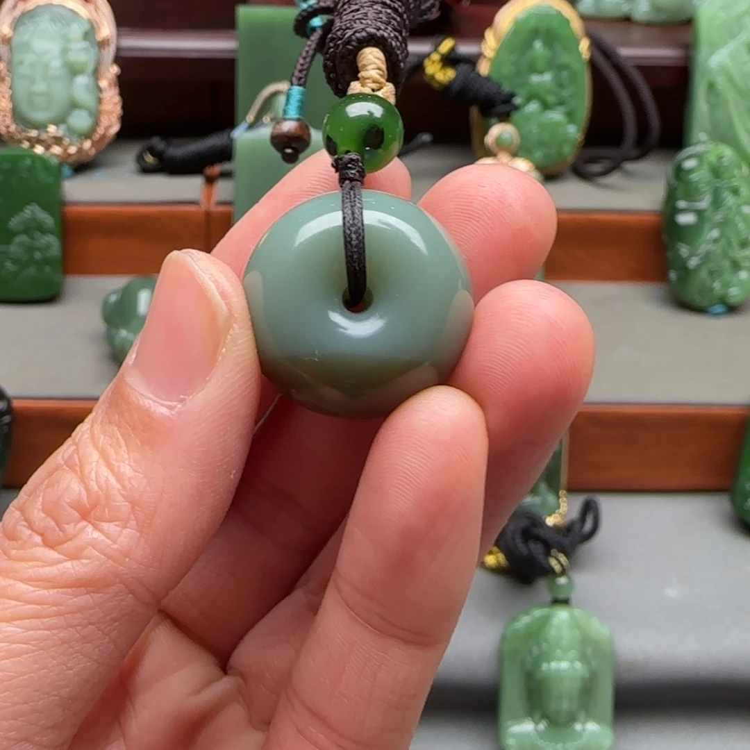 未镶嵌和田玉挂件