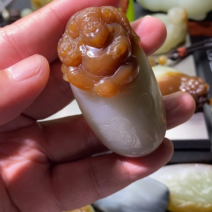 和田玉（糖玉）未镶嵌挂件無*