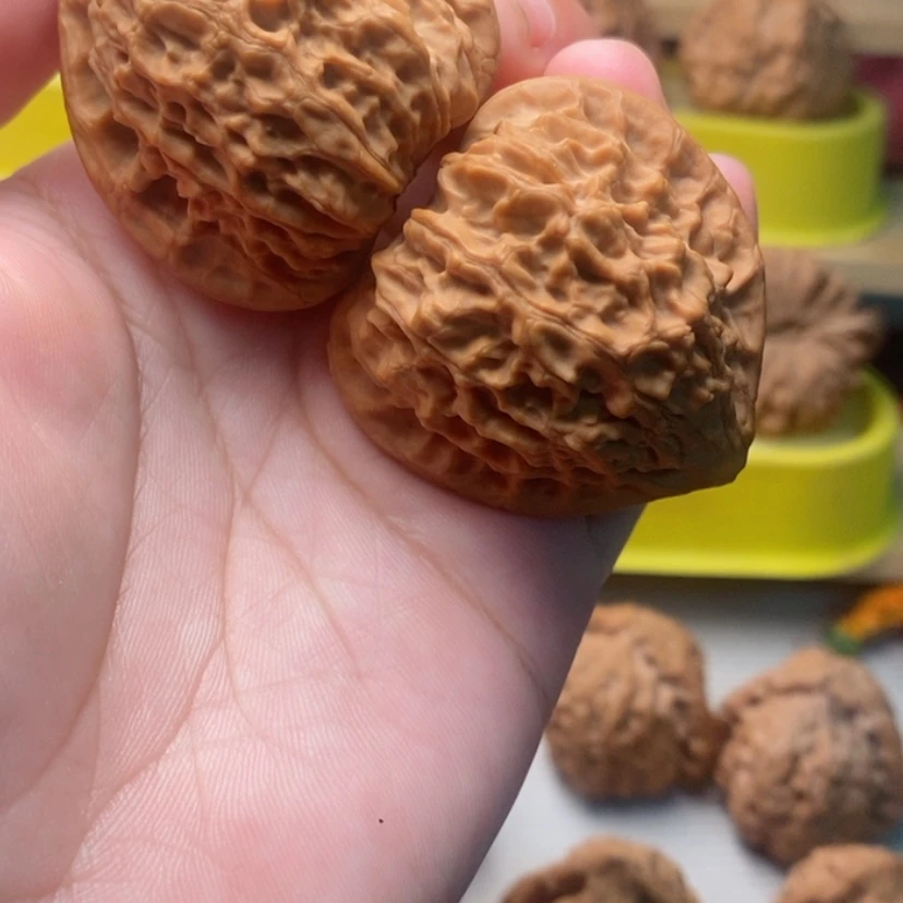 【闪购商品】文玩核桃吊坠41尺金牛青皮