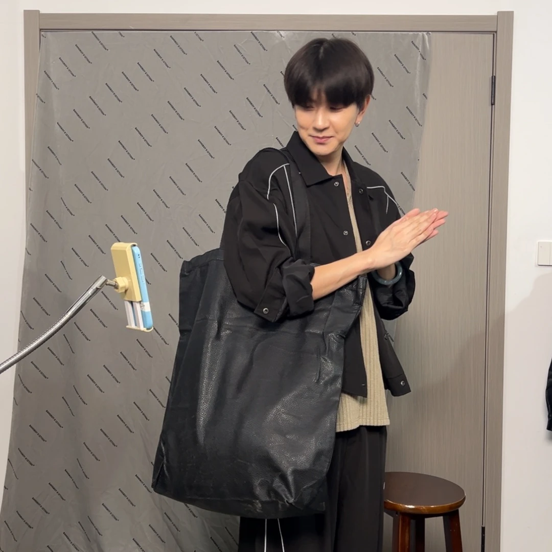 水牛剖层皮革潮流时尚黑色pu包包