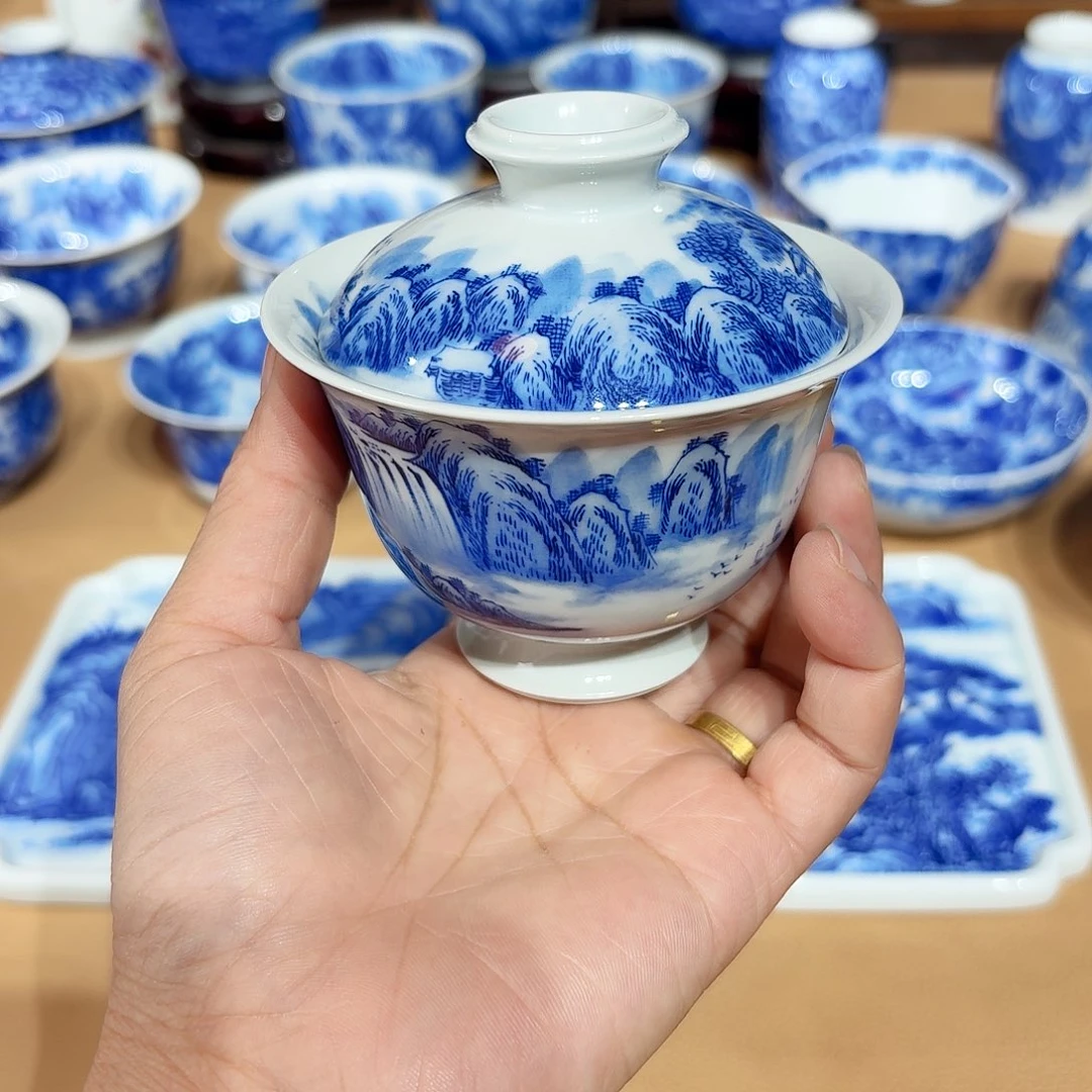 D***…景德镇纯手绘盖碗