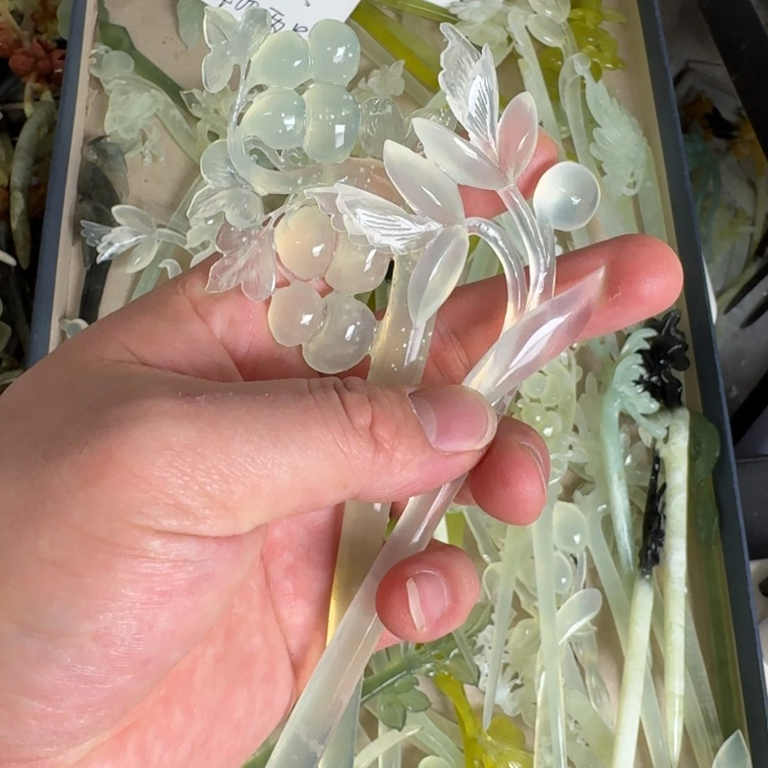 岫玉发饰未镶嵌琴**俗