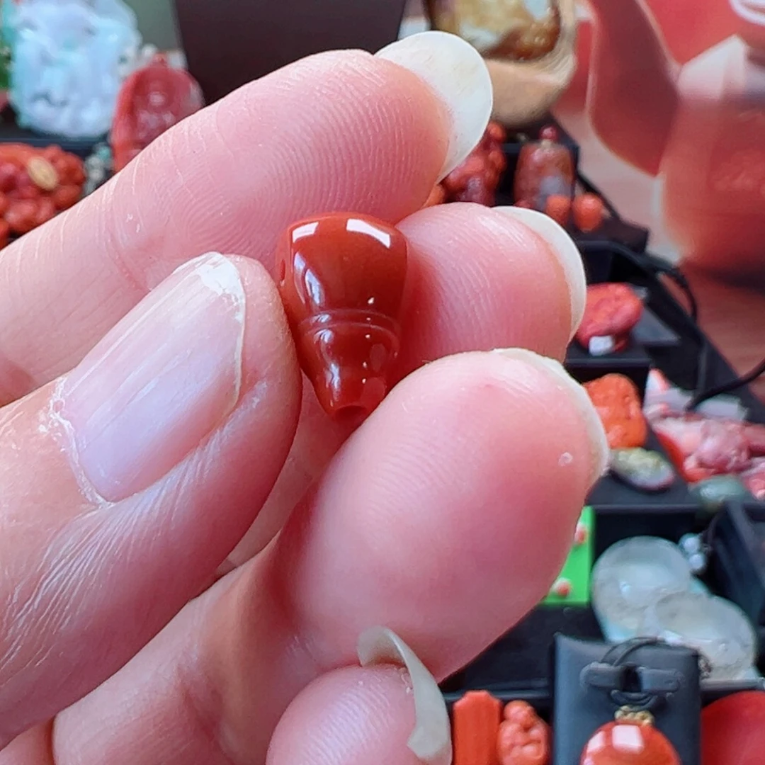 晕***儿未镶嵌三通南红玛瑙