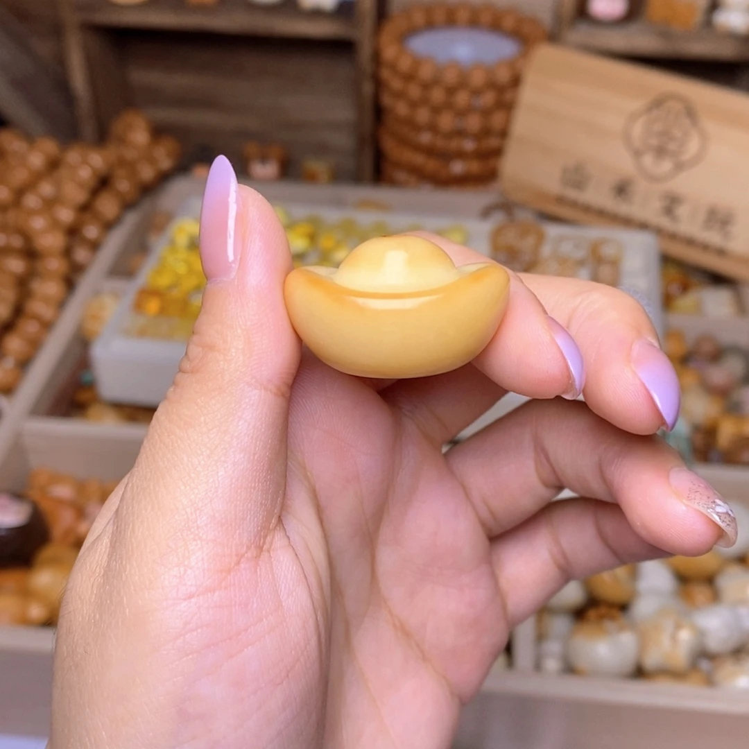 ****吊坠猴头核桃元宝