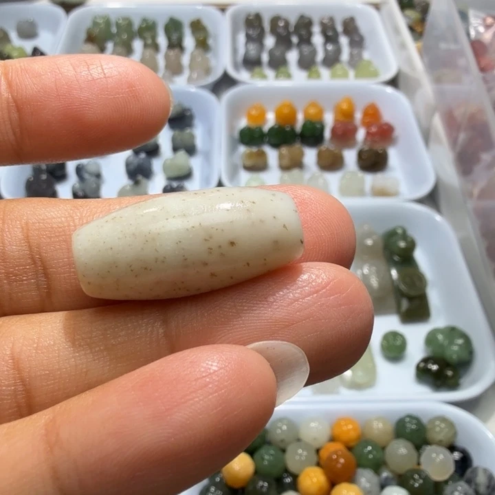 未镶嵌和田玉珠宝半成品