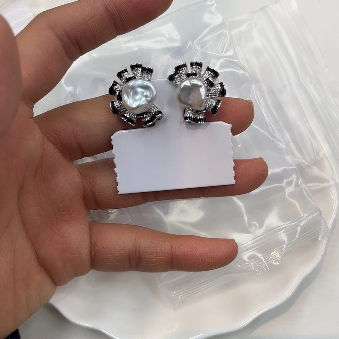 合金淡水珍珠耳饰