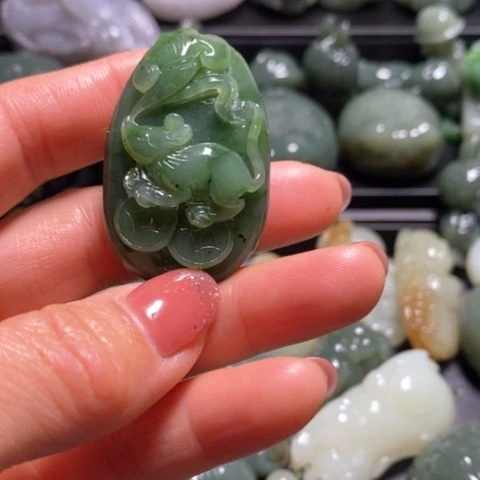 未镶嵌和田玉（糖玉）珠宝奇石