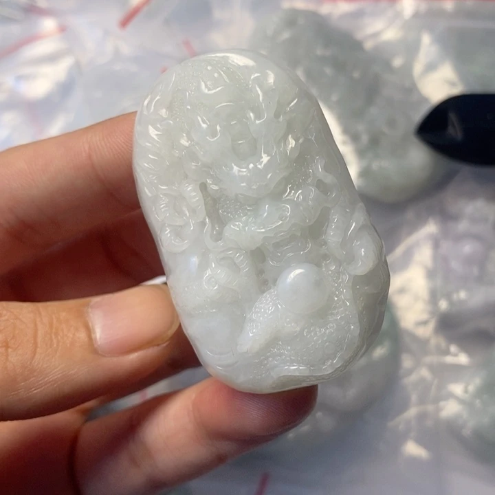 翡翠未镶嵌颈饰天然翡翠A货