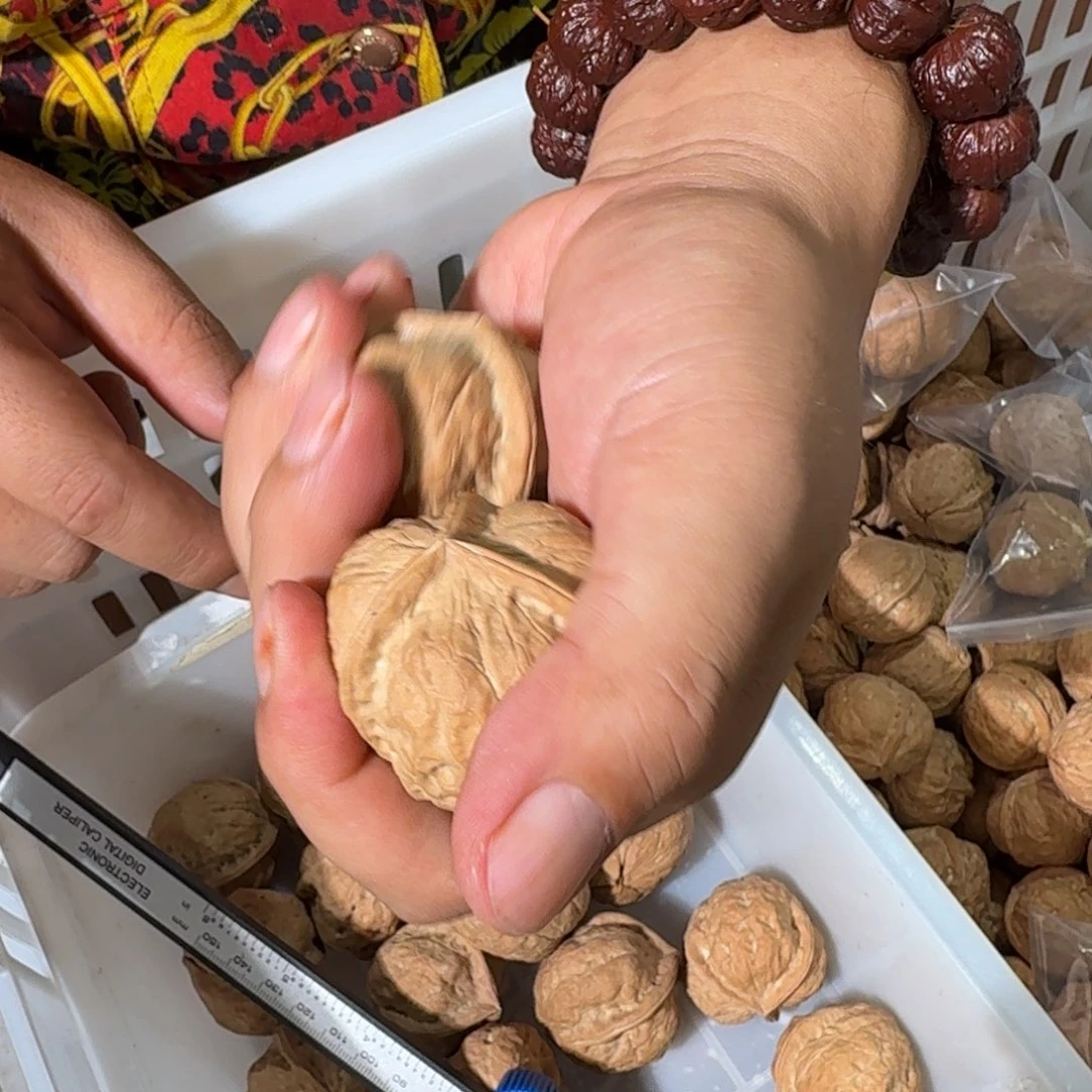 把件文玩核桃铁8萌萌包三棱