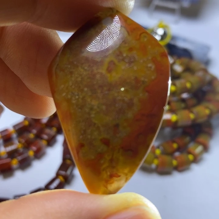 玛瑙/玉髓颈饰未镶嵌