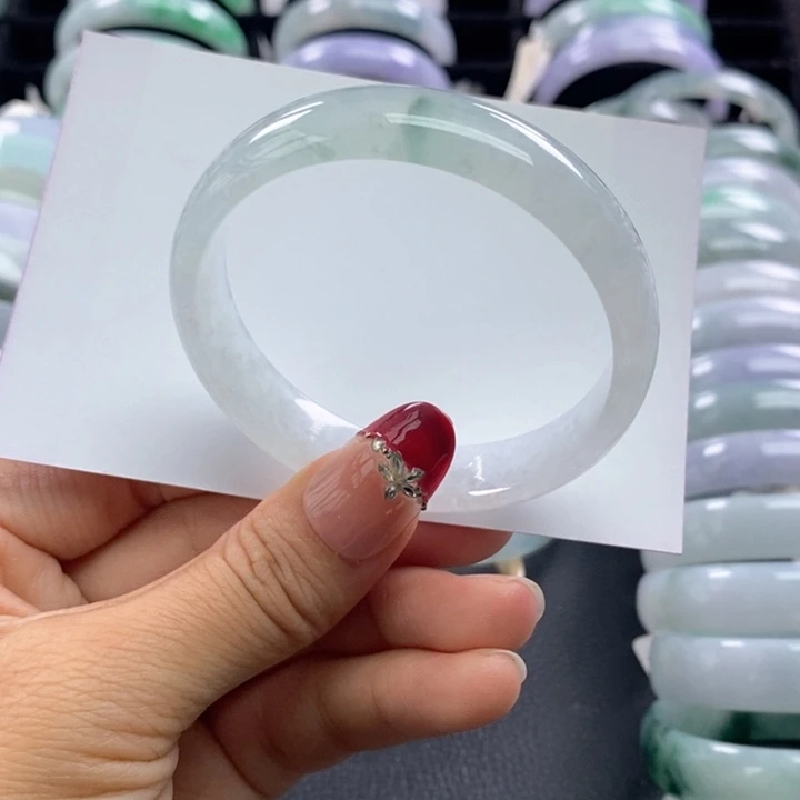 翡翠未镶嵌手镯公主52