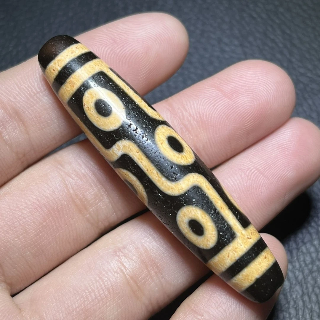 西藏老料风化包浆牙黄九眼玛瑙玉髓吊坠男女款项链吊坠挂饰配饰