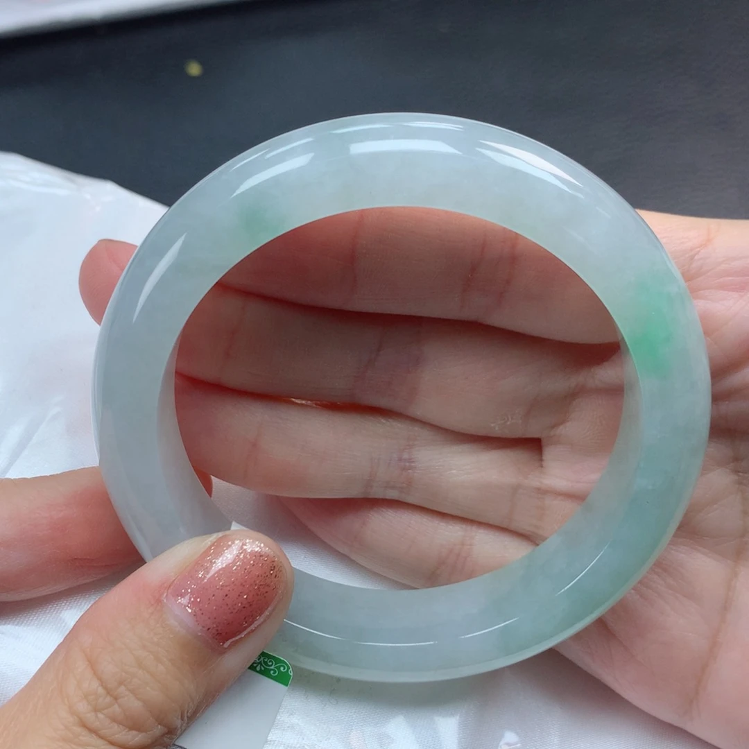 翡翠手镯未镶嵌冰透葡萄肉55圈口