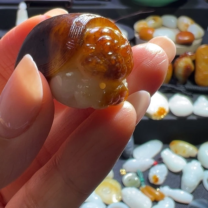 真***生和田玉（黄玉）未镶嵌颈饰