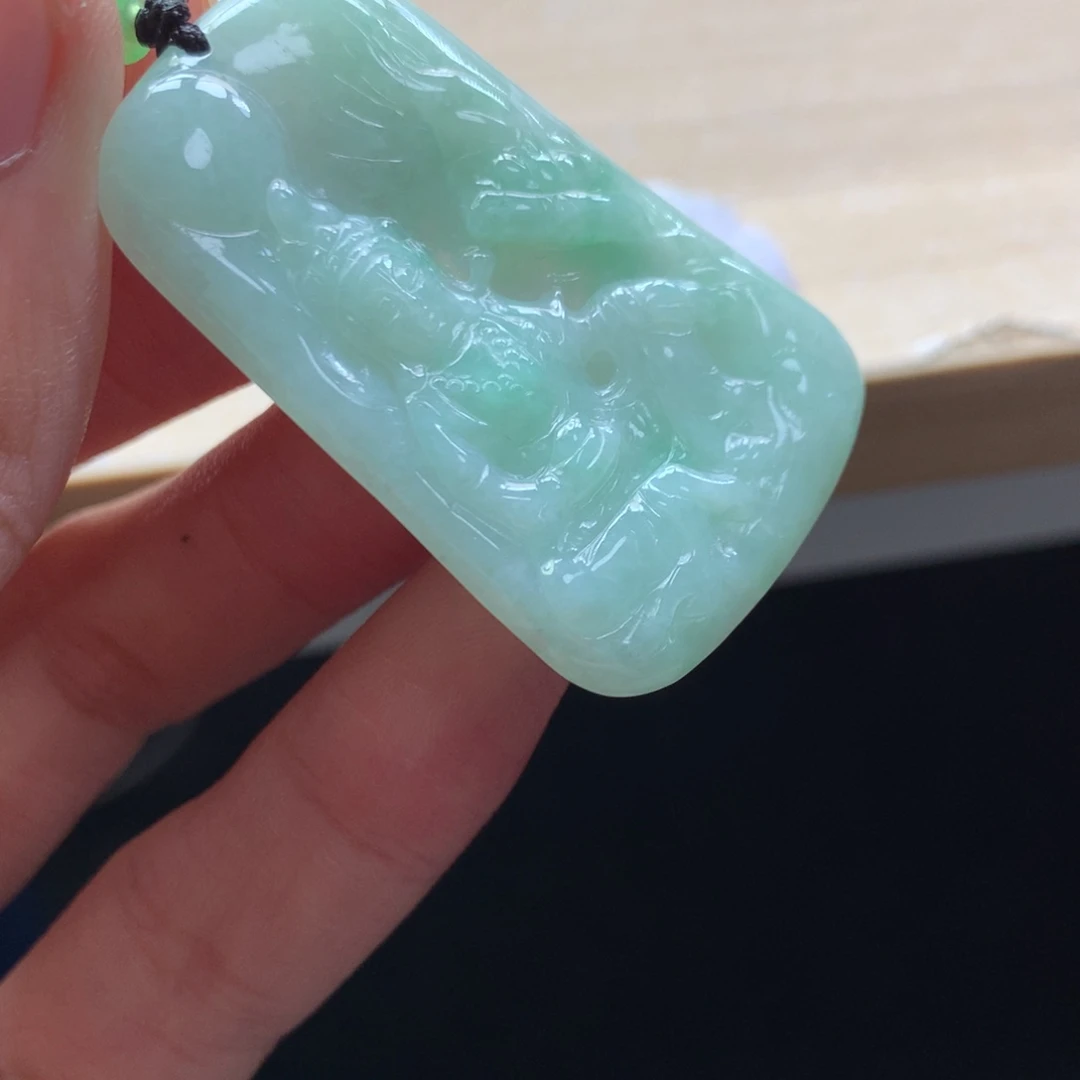 颈饰未镶嵌翡翠吊坠