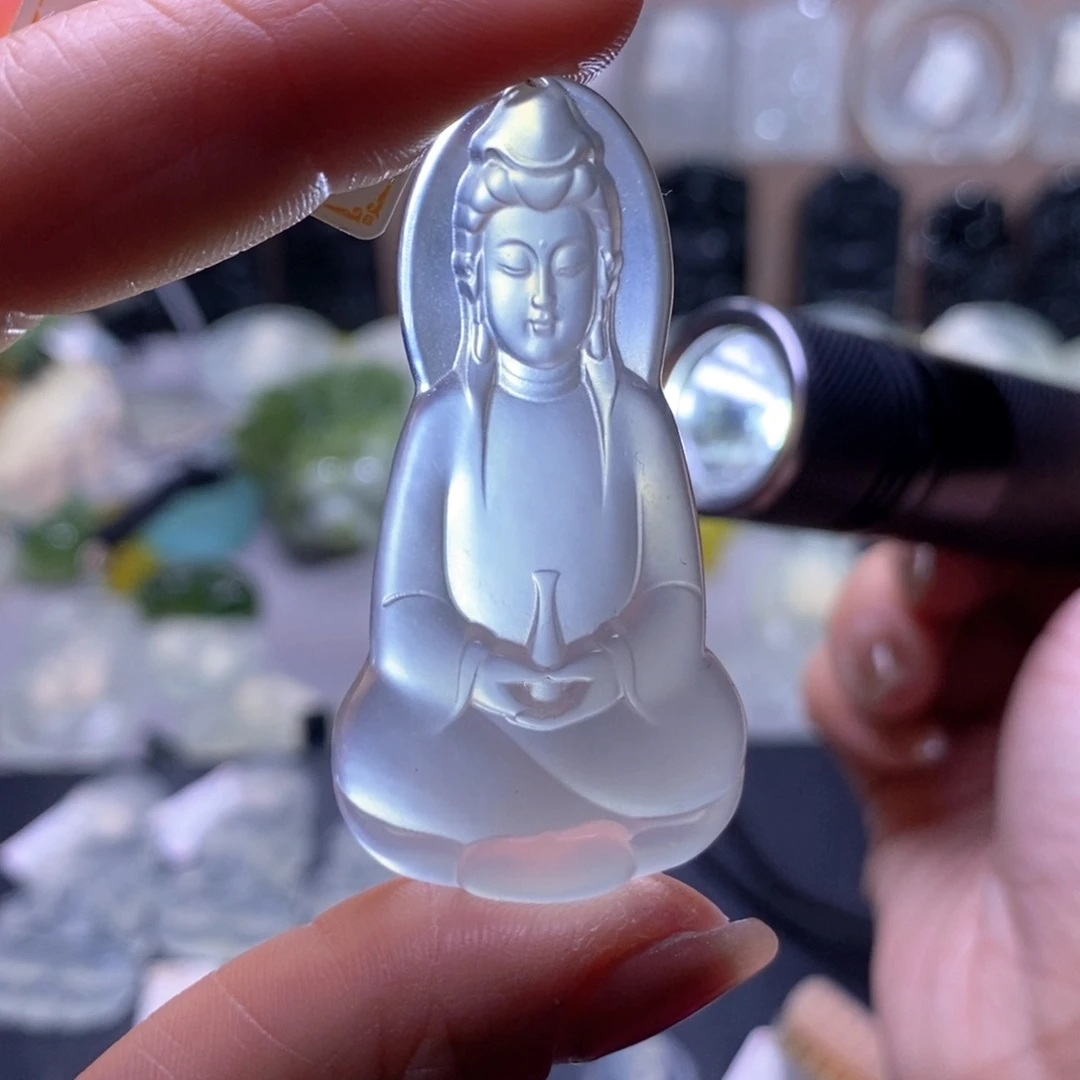 慌***张蛇纹石玉未镶嵌颈饰