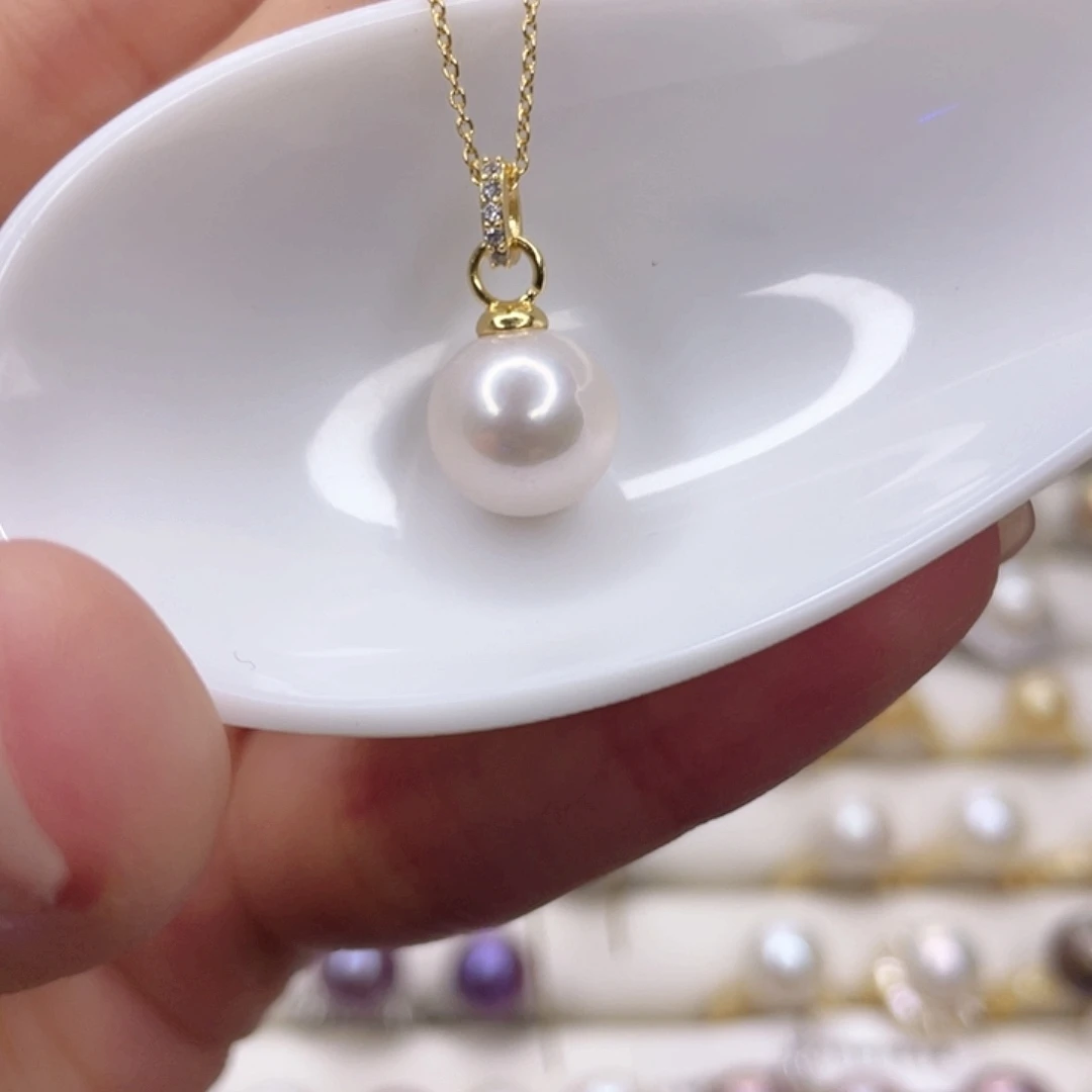 淡水珍珠吊坠(赠链)未镶嵌