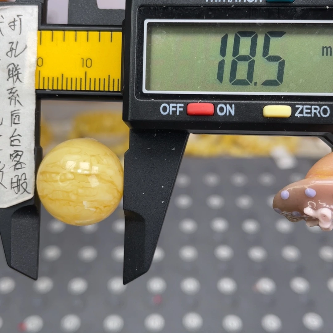 蜜蜡未镶嵌裸石92