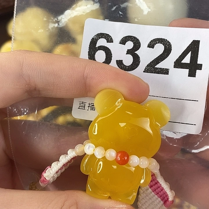 蜜蜡未镶嵌珠宝奇石