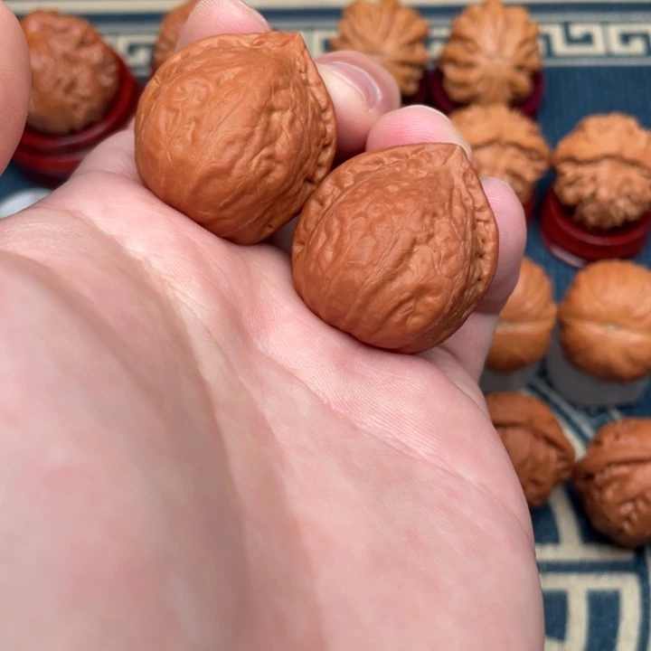 文玩核桃把件水晶佛肚